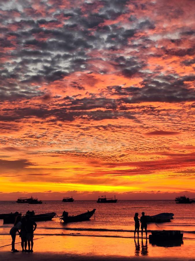 Grand Beach Resort Ko Tao Buitenkant foto